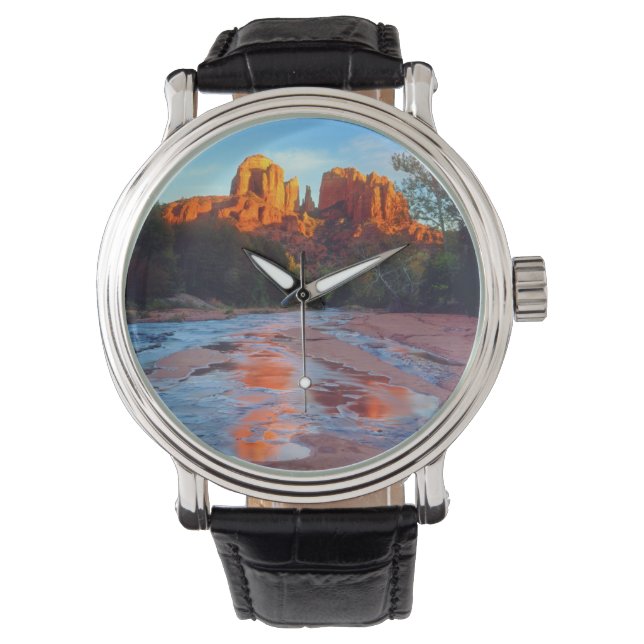 Montre Cathedral Rock reflecting in Oak Creek at Sunset (devant)