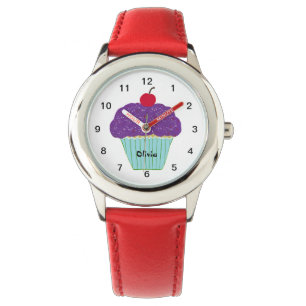 Montre Cerise sur le petit gâteau pourpre supérieur de