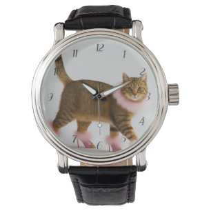 Montre Chat de Style en Talons Roses et Glamour Douillet