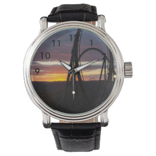 Montre Coucher de soleil sur un incendie de forêt