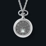 Montre de collier argent Fluffy White Cat<br><div class="desc">Vous pouvez maintenant admirer mon dessin d'anniversaire d'un adorable chat blanc et moelleux portant un casquette d'anniversaire,  j'appelle ce dessin,  "Chat blanc bouffant d'anniversaire." Cette montre en collier d'argent fait les voeux d'anniversaire parfaits.</div>