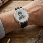 Montre Effet photo personnalisé moderne<br><div class="desc">Cette simple montre photo personnalisée, avec un effet photo gravé avec l'option d'ajouter du texte, fera le cadeau parfait pour toute occasion, funérailles, évènement amusant, mariage, anniversaire, fête des pères, noël et valentines jour. Le style, la taille et la couleur de la police peuvent être modifiés après la personnalisation en...</div>