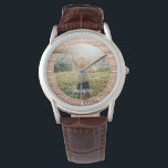 Montre Élégant bois rustique Nom personnalisé Photo<br><div class="desc">Un cadeau parfait pour les grands-parents ! Cette montre rustique moderne présente une photo préférée avec votre nom personnalisé sur un panneau en bois brun moyen en arrière-plan.</div>