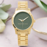 Montre Elégant luxe foncé vert & or Nom Anniversaire<br><div class="desc">Une montre élégante avec un bracelet en cuir vert foncé aux accents de script or. Ce design sophistiqué allie luxe et style,  offrant un accessoire intemporel qui ajoute une touche de raffinement à toute tenue.</div>