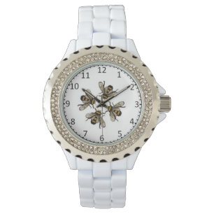 Montre élégante et stylée pour femmes. © Radenbr