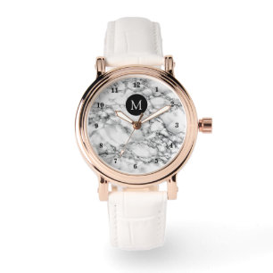 Montre en marbre blanc avec lettre monogramme