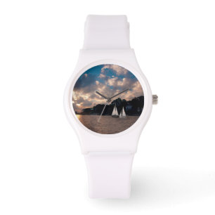Montre États-Unis, Massachusetts. Voile au coucher du sol