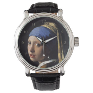 Montre Fille avec une boucle d'oreille de perle par