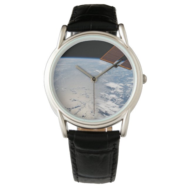 Montre Formations Nuageuses Autour Du Soleil Au Large Du  (devant)