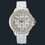 Montre Fruit d'ananas tropical motif femme<br><div class="desc">Montre femme motif aux fruits d'ananas tropical personnalisé. Une idée cadeau de luxe pour les femmes et les filles. Personnalisable avec son nom. Élégant modèle de typographie de script pour nom, monogramme ou citation. Faites votre propre pièce unique de luxe. Design élégant avec une image arrière - plan fruitée et...</div>