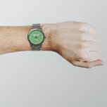 Montre Green Business Brand on Men's Watch<br><div class="desc">Logo de votre entreprise sur arrière - plan vert sur montre pour hommes. Accessoire que vous pouvez inclure dans vos produits promotionnels, cadeaux ou cadeaux offerts à vos clients ou clients pour annoncer votre entreprise ou promouvoir votre marque. Montre personnalisable que vous pouvez mettre votre logo d'entreprise pour construire la...</div>