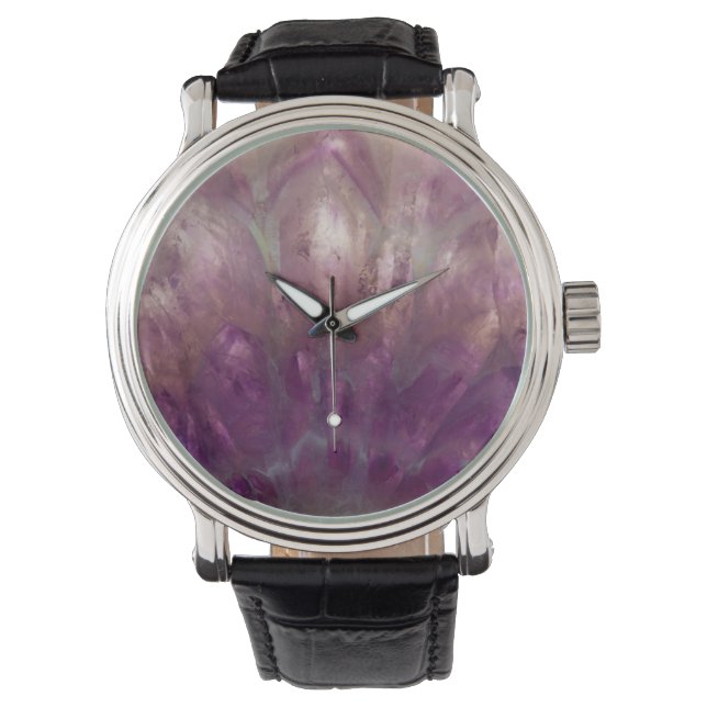 Montre Gros plan d'une améthyste violette (devant)