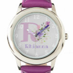 Montre Image florale avec chiffres, nom et enfant initial<br><div class="desc">Design floral avec chiffres autour de la circonférence. Nom et première initiale sur une montre d'enfant. Design avec Monogramme & Nom avec Fleurs dans un style pastel couleur eau. Par exemple,  le nom est Rhianna. Changez le nom comme souhaité pour toute personne ayant un nom commençant par R.</div>