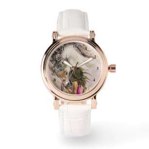 Montre Jolis amis regardent cheval blanc et fille