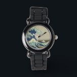 Montre La Grande Vague au large de Kanagawa<br><div class="desc">The Great Wave Watch The Great Wave off Kanagawa, aussi connu sous le nom de The Great Wave ou simplement The Wave, est une gravure en bois de l'artiste japonais Katsushika Hokusai. Exemple de l'art ukiyo-e, il a été publié entre 1830 et 1833 comme le premier dans la série de...</div>