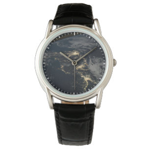 Montre La Ville Éclairait Le Japon La Nuit.