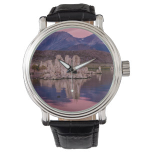 Montre Lac Mono spectaculaire dans l'ombre