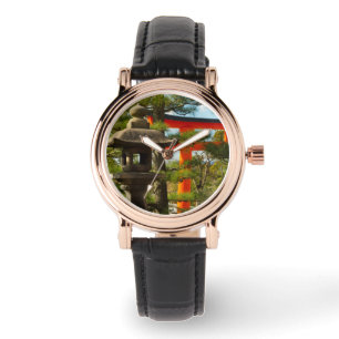 Montre Lanterne en pierre et porte Torii