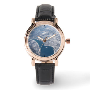 Montre Le Cratère Manicouagan Et Le Saint-Laurent
