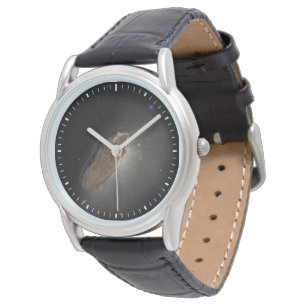 Montre L'objet interstellaire Wayward Oumuamua.