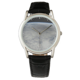 Montre L'Ombre De La Lune S'Étend Sur Le Pacifique Nord.