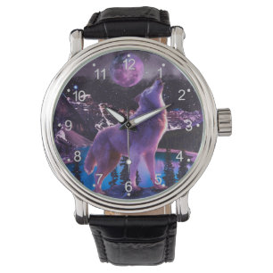 Montre Loup gris hurlant dans la forêt