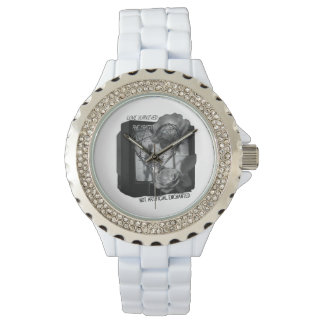 Montre Love Survived the Static