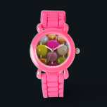 Montre Macarons colorés Dessert Cuit Savoureux<br><div class="desc">Une collection de macarons aux couleurs vives dans des couleurs vives et délicieuses. Un délicieux dessert sucré. Couleurs arc-en-ciel Un macaron est une confection originaire de France et est fait de 2 biscuits meringués avec de délicieuses garnitures à la crème entre les deux. Yum !</div>