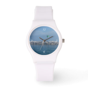 Montre Mackinac Breakwater