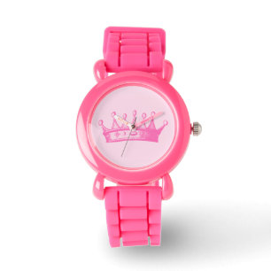 Montre Magenta Princess Crown sur Arrière - plan rose