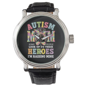 Montre Maman de l'autisme élevant un héros chignon désord