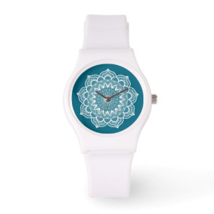 Montre Mandala blanc sur fond bleu