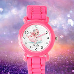 Montre Mermaid whale rose nom fille sous l'eau<br><div class="desc">Présentez votre petite à la joie de raconter le temps avec notre adorable montre personnalisée pour filles. Dotée d'un design enchanteur d'une douce sirène nageant avec une baleine amicale sur un arrière - plan blanc immaculé, cette montre est aussi enchanteresse que pratique. Design de charme : Une mignonne fille sirène...</div>