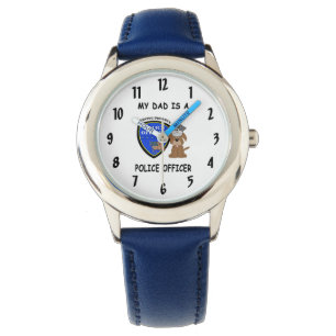 Montre Mon père de police regarde le poignet