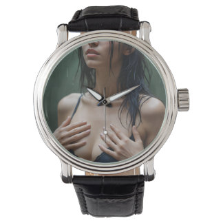 Montre Monica in the Rain