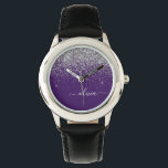 Montre Monogramme de Parties scintillant d'argent violet<br><div class="desc">Parties scintillant à étincelles violet et argenté Script Monogramme Nom Monographie. Cela rend le cadeau parfait pour 16 ans,  mariage,  douche nuptiale,  anniversaire,  baby shower ou bachelorette pour quelqu'un qui aime le luxe glam et les styles chic.</div>