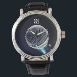 Montre Monographie de la chanteuse de Monogramme personna<br><div class="desc">Cadeau cool personnalisé pour chanteurs, chanteurs. Pour personnaliser/customiser avec les initiales/le nom du destinataire, choisissez la police idéale, la couleur de police ou supprimez-la si vous n'en avez pas besoin. Disponible en plusieurs styles et couleurs.</div>