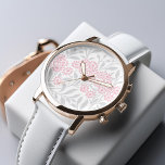 Montre Motif gris et rose de Damas florales<br><div class="desc">Le design élégant et chic présente un magnifique damas fleuri à la mode. MyClipArtStore.</div>