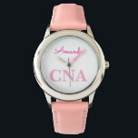 Montre Nom personnalisé de l'AIC rose mou<br><div class="desc">Un cadeau unique pour les aides-infirmières et les aides-soignants au design rose unique.</div>