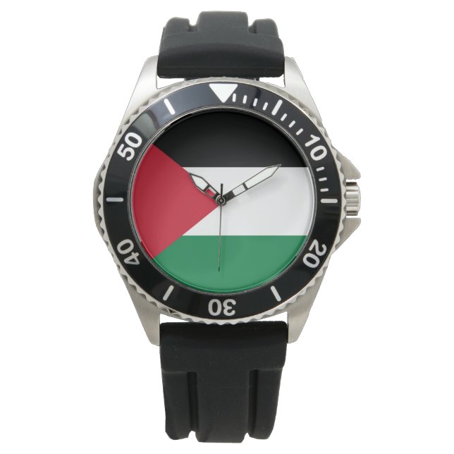 Montre officiellement le drapeau de l'État de Palestine (devant)
