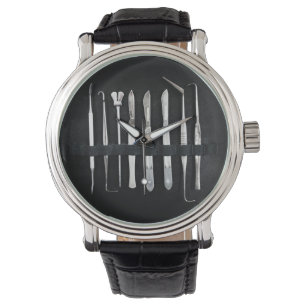 Montre Outils de embaumement assortis d'antiquité