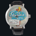 Montre Panneau Sky Ranch Motel<br><div class="desc">Artiste des signes du Sky Ranch Motel : Naomi McCavitt</div>