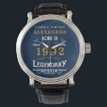 Montre Personnalisé 30e anniversaire 1992 Vintage Blue Go<br><div class="desc">Une montre personnalisée unique pour cette personne spéciale anniversaire. Ajoutez le nom à ce design de style rétro vintage pour un cadeau d'anniversaire personnalisé. Modifiez facilement le nom et l'année avec le modèle fourni. Un merveilleux cadeau d'anniversaire personnalisé. Plus de cadeaux et de fournitures de fête pour cette fête disponibles...</div>