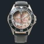 Montre Personnalisé enfants noms photo année papa<br><div class="desc">Ajoutez Votre propre photo préférée de votre famille,  enfants,  femme,  enfants,  amis ou animal de compagnie. Numéros noirs avec minutes. Personnalisez et ajoutez leurs noms et année,  lettres noires. Parfait pour votre père en fête des pères,  ou comme cadeau d'anniversaire ou de Noël.</div>