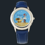 Montre Personnalisé Pirate Boy<br><div class="desc">Des enfants cool de pirates regardent une boucanère portant une épée à côté d'un coffre au trésor rempli d'or sur une plage avec un arrière - plan bleu ciel. Customisez la montre de bracelet de ce garçon cool avec le nom de votre enfant en blanc. Ahoy Matey !</div>
