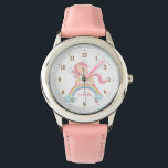Montre Petit licorne avec étoile sur Rainbow Pink Watch<br><div class="desc">Une montre personnalisée pour les petites filles qui aiment les licornes ! Il présente une jolie petite licorne mignonne avec une crinière rose luxuriante qui se promène sur un pont arc-en-ciel traversant deux nuages.</div>