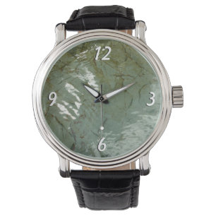 Montre Photo de la nature de dalles rocheuses couvertes d