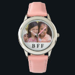 Montre Photo personnalisée BFF meilleurs amis pour toujou<br><div class="desc">Personnalisez et ajoutez votre propre photo de votre meilleur ami. Un cadre blanc avec du texte noir,  BFF. Meilleurs Amis Pour Toujours. Chiffres noirs de 9 à 3. Un cadeau d'anniversaire ou de Noël pour votre meilleur ami. Cette montre est également disponible dans notre magasin avec des numéros blancs.</div>