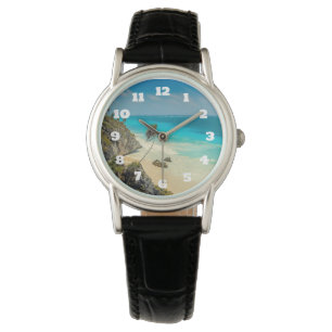Montre Plage tropicale aux palmiers balayés par le vent