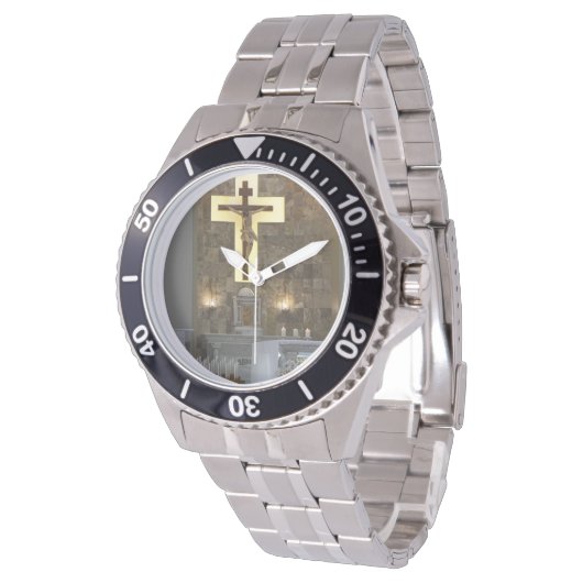 MONTRE REGARDER - TRAVERSER À L'ÉGLISE (Incliné)